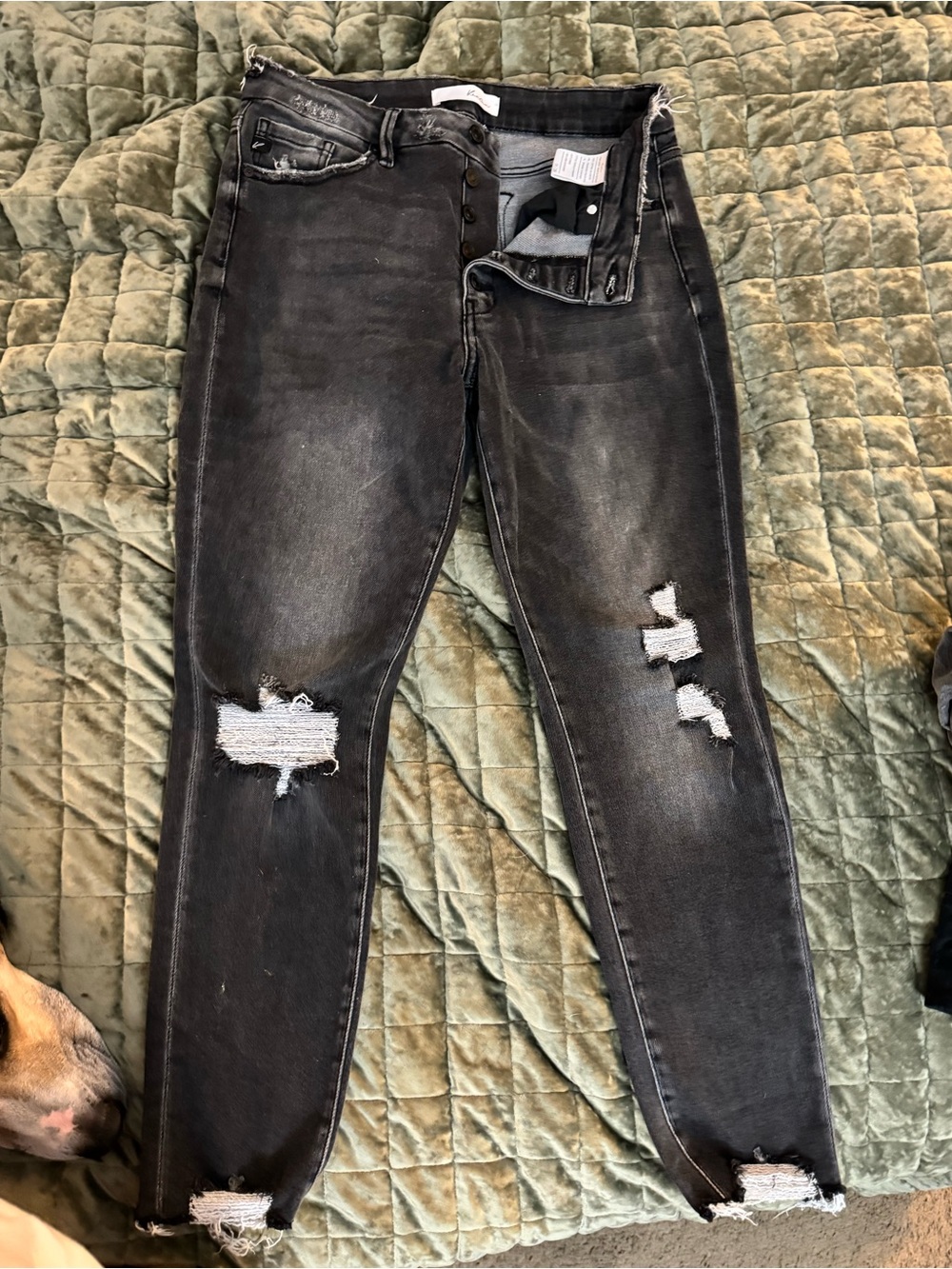 KanCan distressed skinny jeans